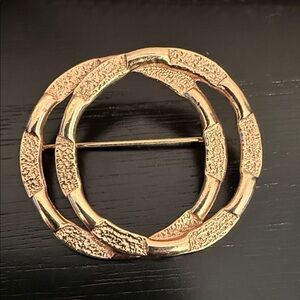 vintage Emmons gold-tone double circle brooch